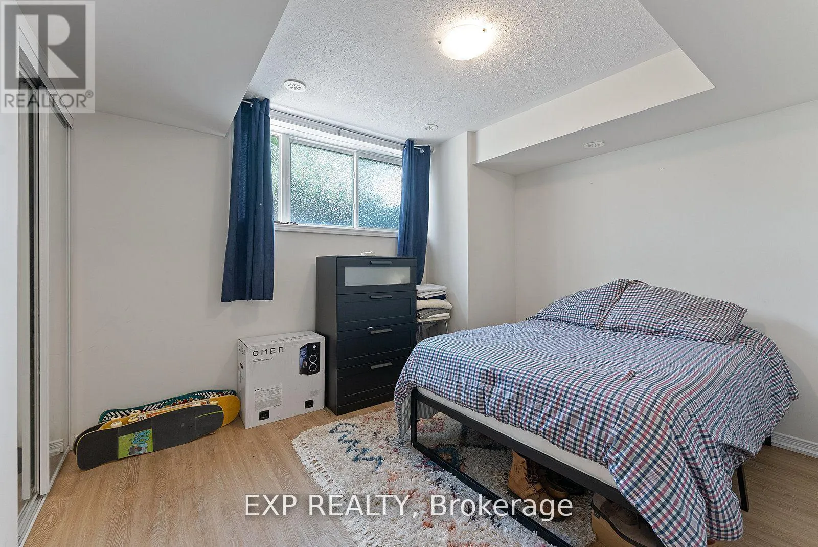 27 - 26 FIELDWAY ROAD