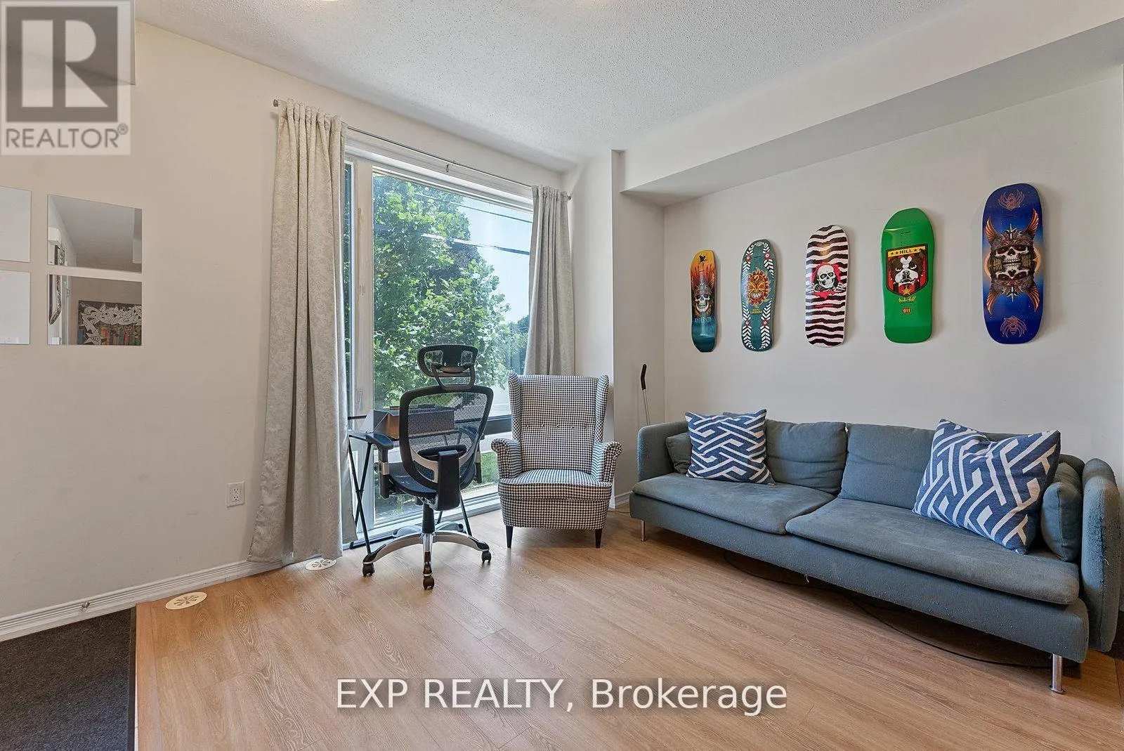 27 - 26 FIELDWAY ROAD