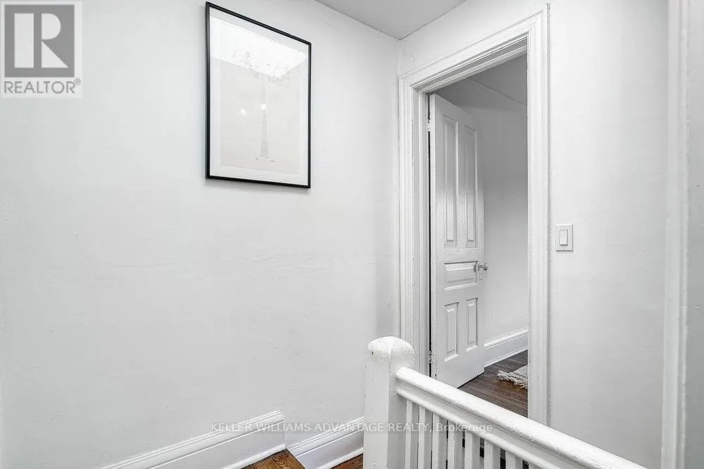 32 BARTLETT AVENUE