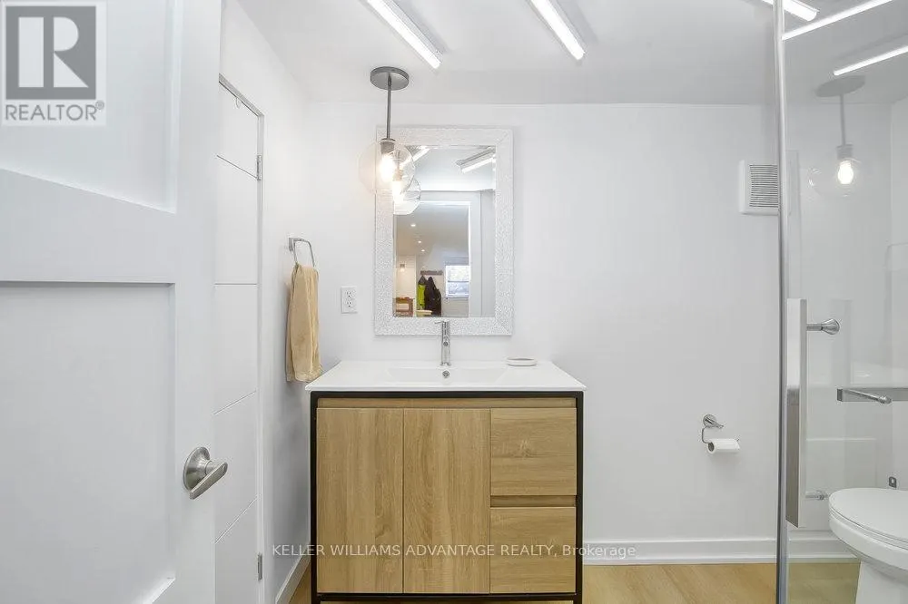 32 BARTLETT AVENUE