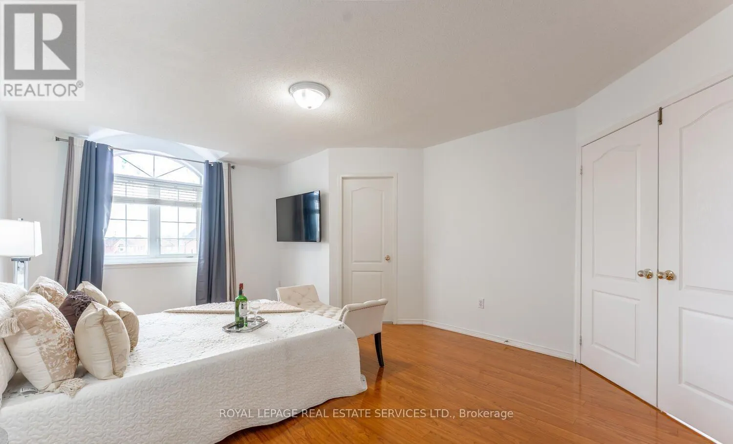 UPPER - 4745 GLASSHILL GROVE