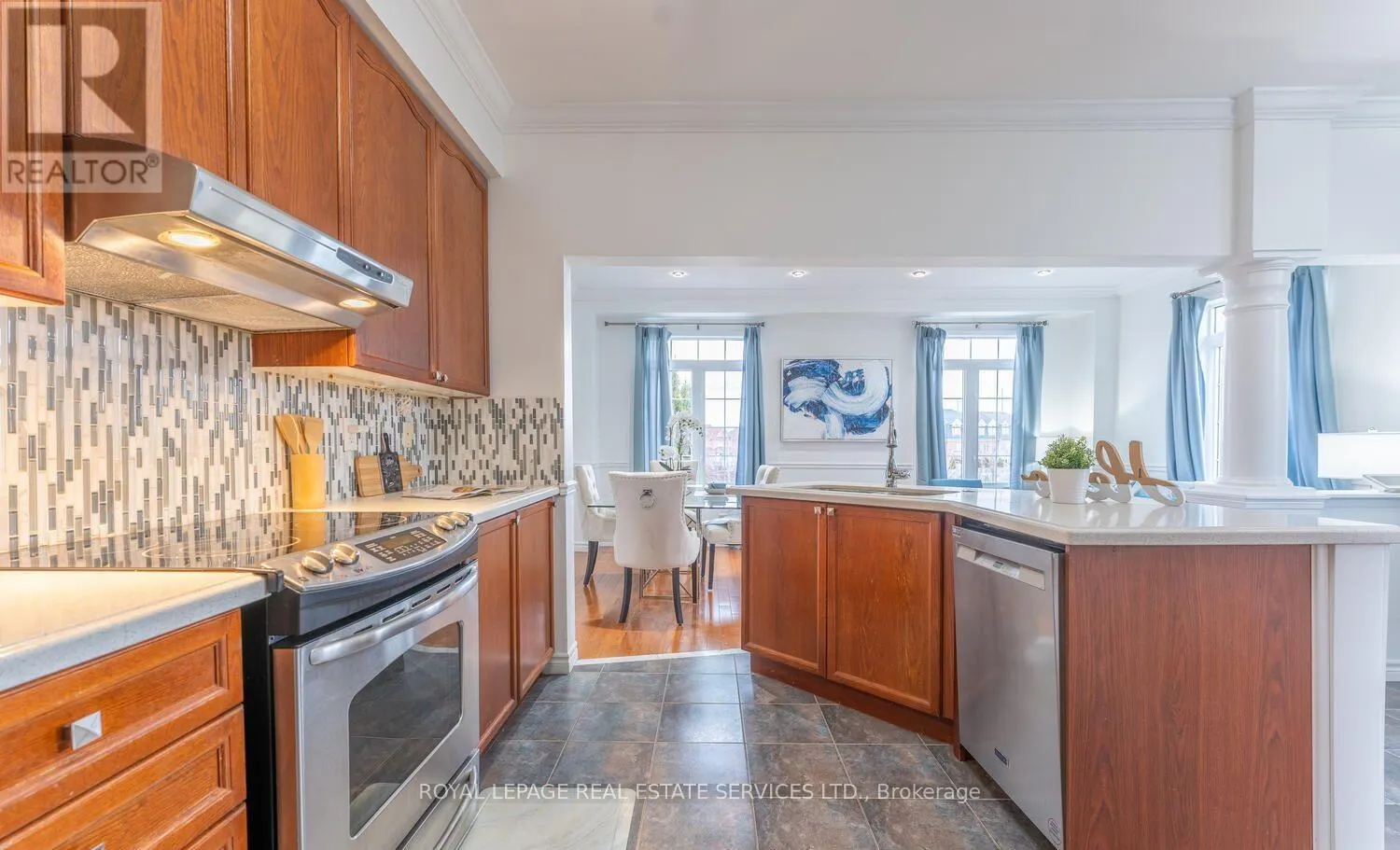 UPPER - 4745 GLASSHILL GROVE