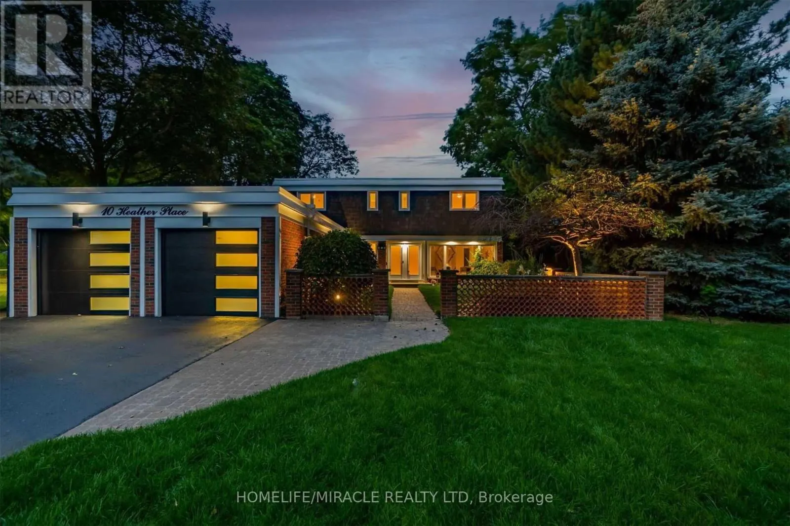 10 HEATHER PLACE