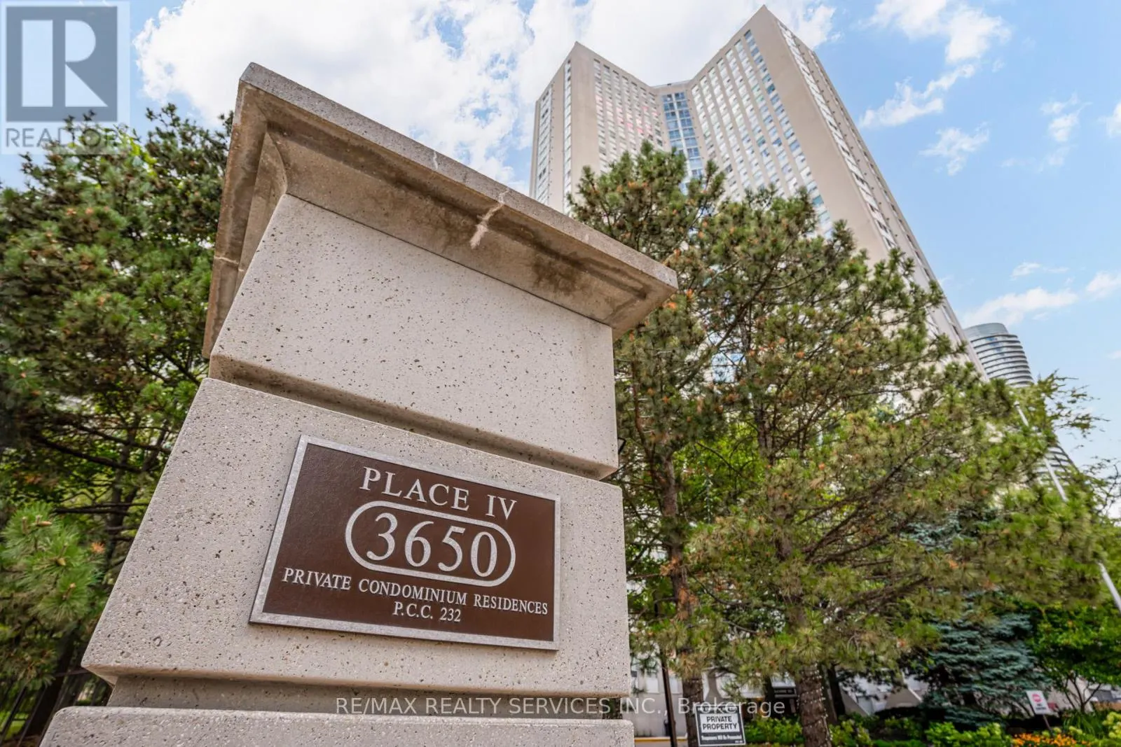 1508 - 3650 KANEFF CRESCENT