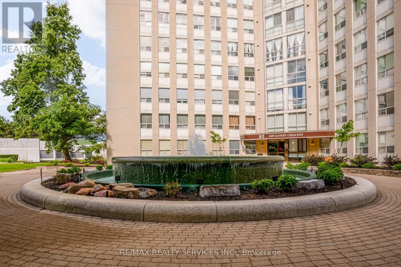 1508 - 3650 KANEFF CRESCENT