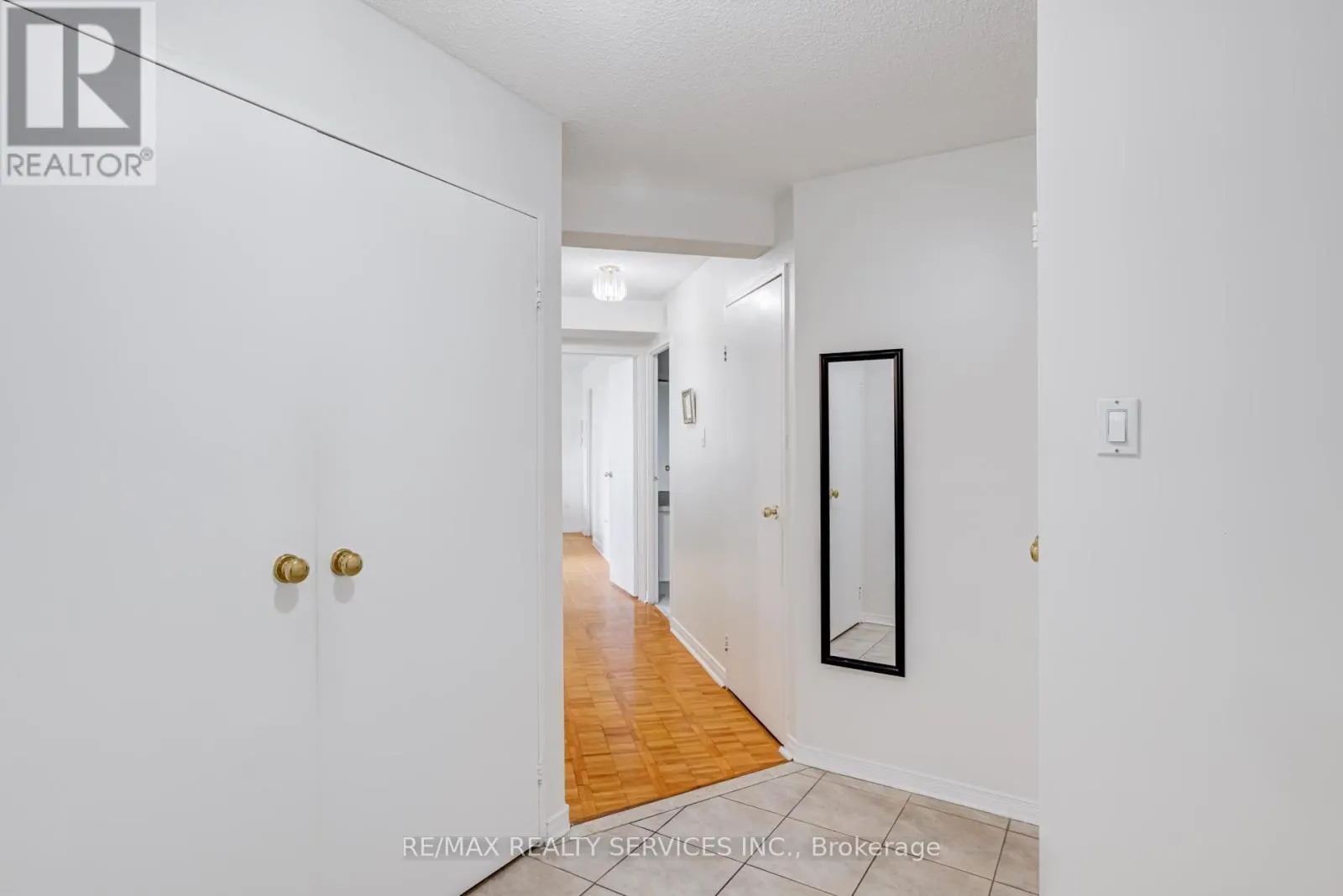 1508 - 3650 KANEFF CRESCENT