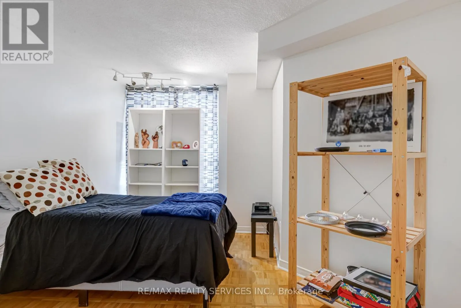 1508 - 3650 KANEFF CRESCENT