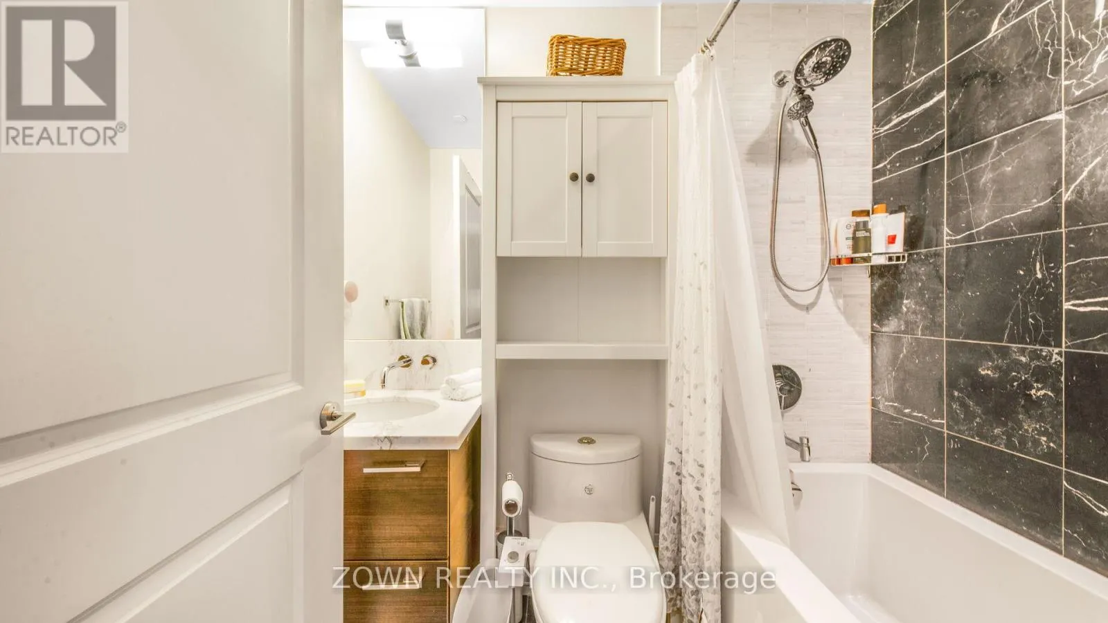1206 - 33 SHORE BREEZE DRIVE