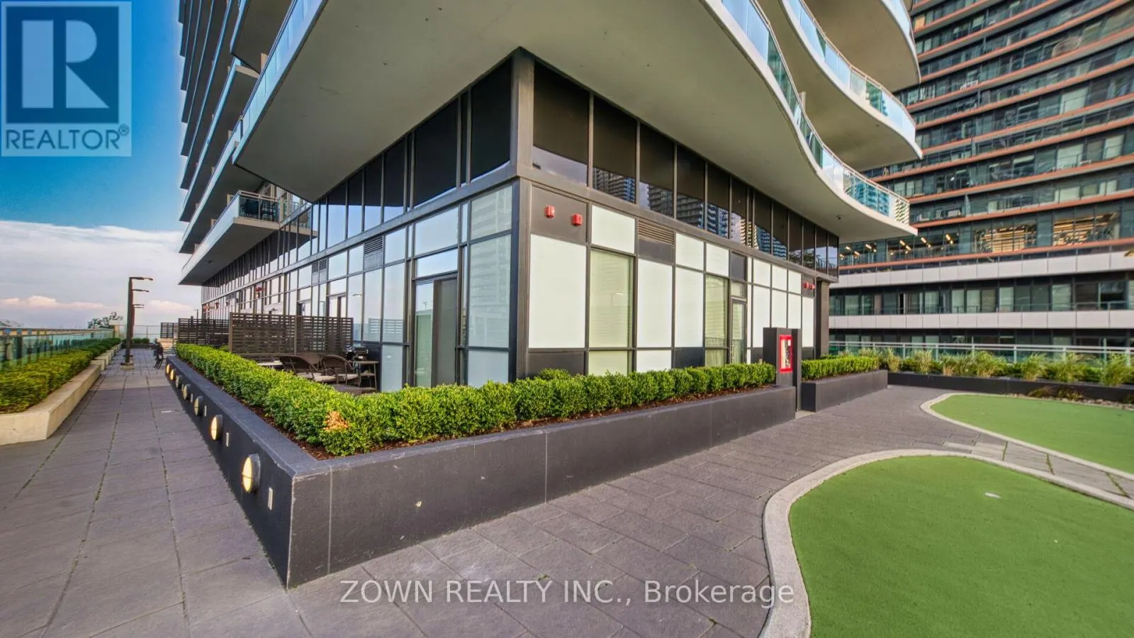 1206 - 33 SHORE BREEZE DRIVE