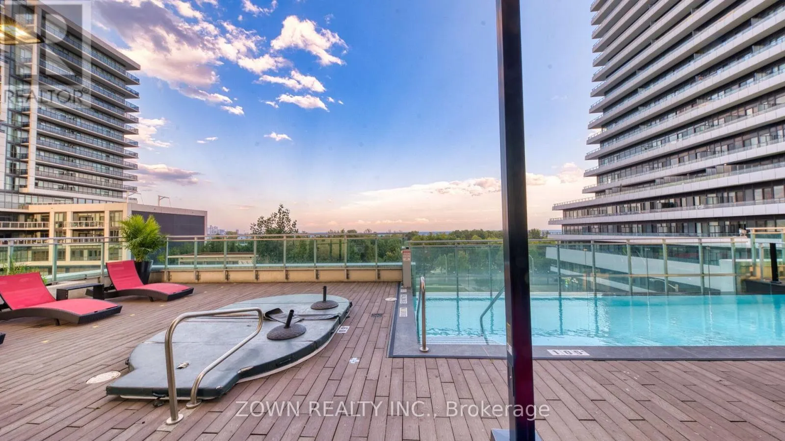 1206 - 33 SHORE BREEZE DRIVE