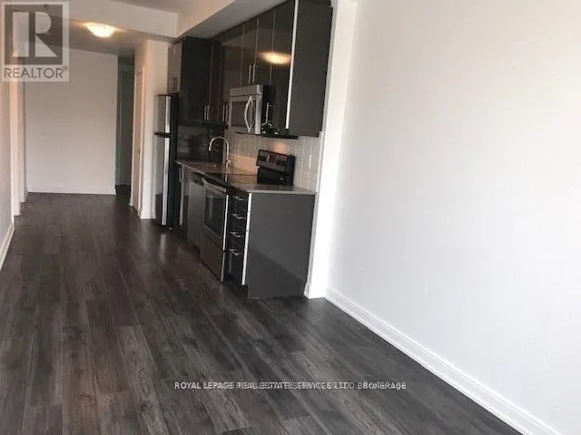 412 - 760 THE QUEENSWAY