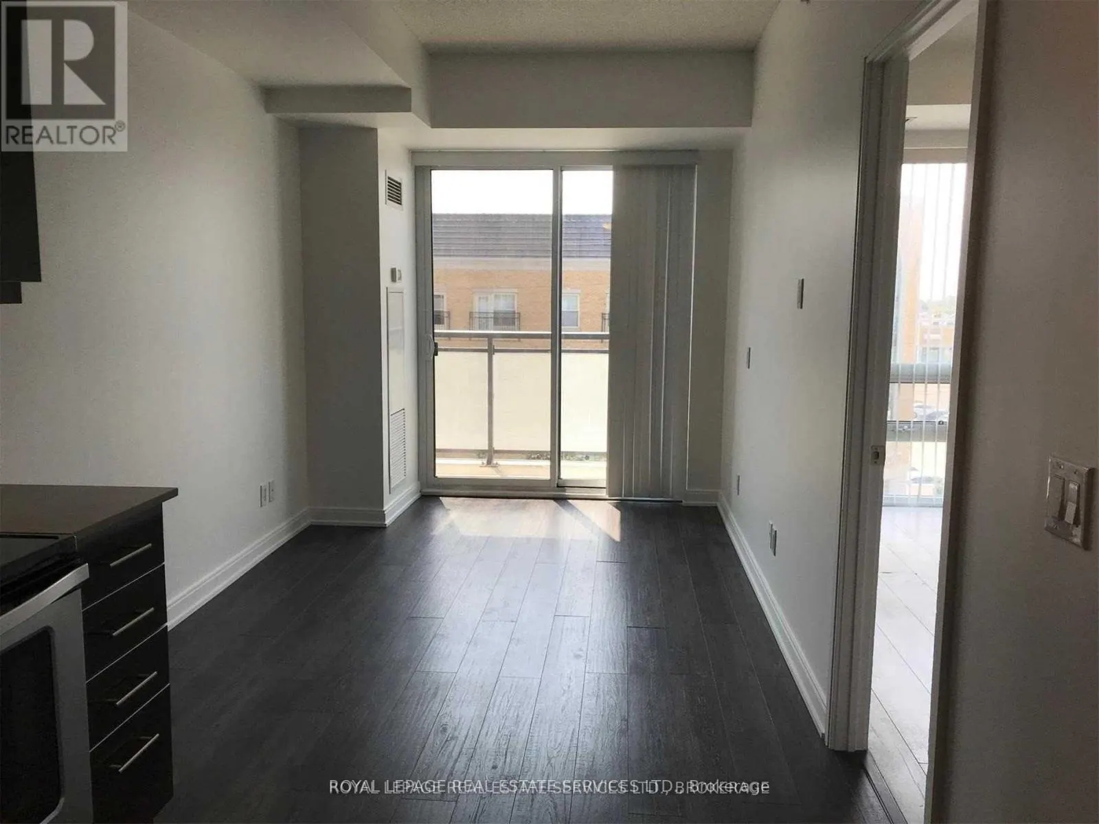 412 - 760 THE QUEENSWAY