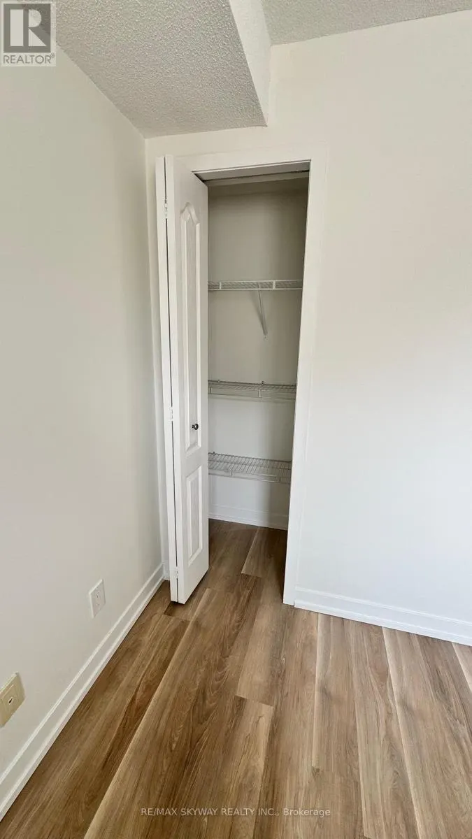 3212 - 4 DAYSPRING CIRCLE