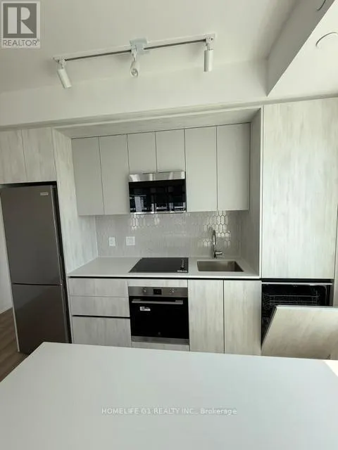 2485 EGLINTON AVENUE