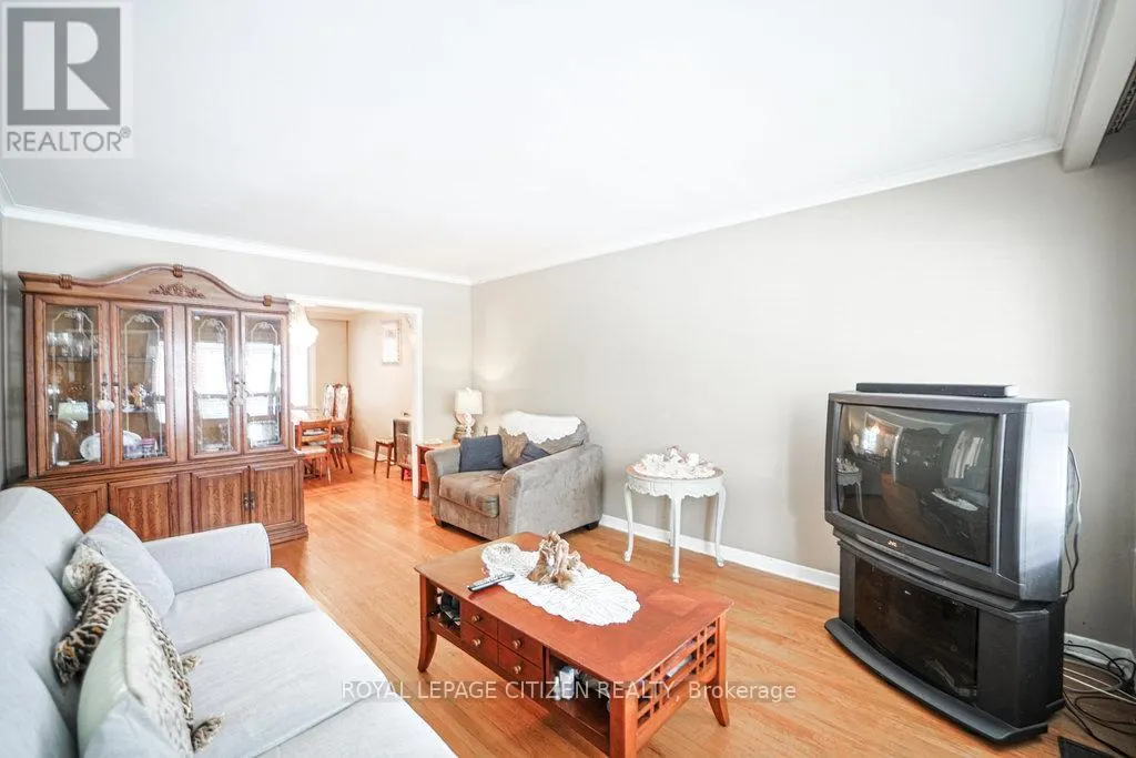 347 HARVIE AVENUE