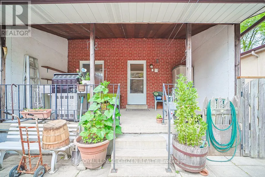 347 HARVIE AVENUE