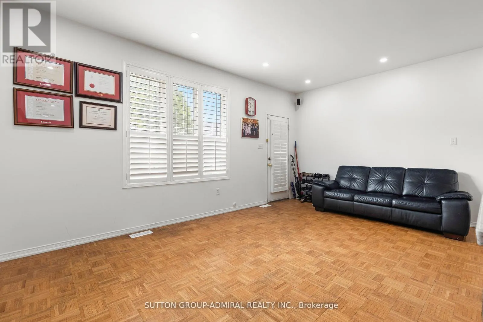 23 DELABO DRIVE
