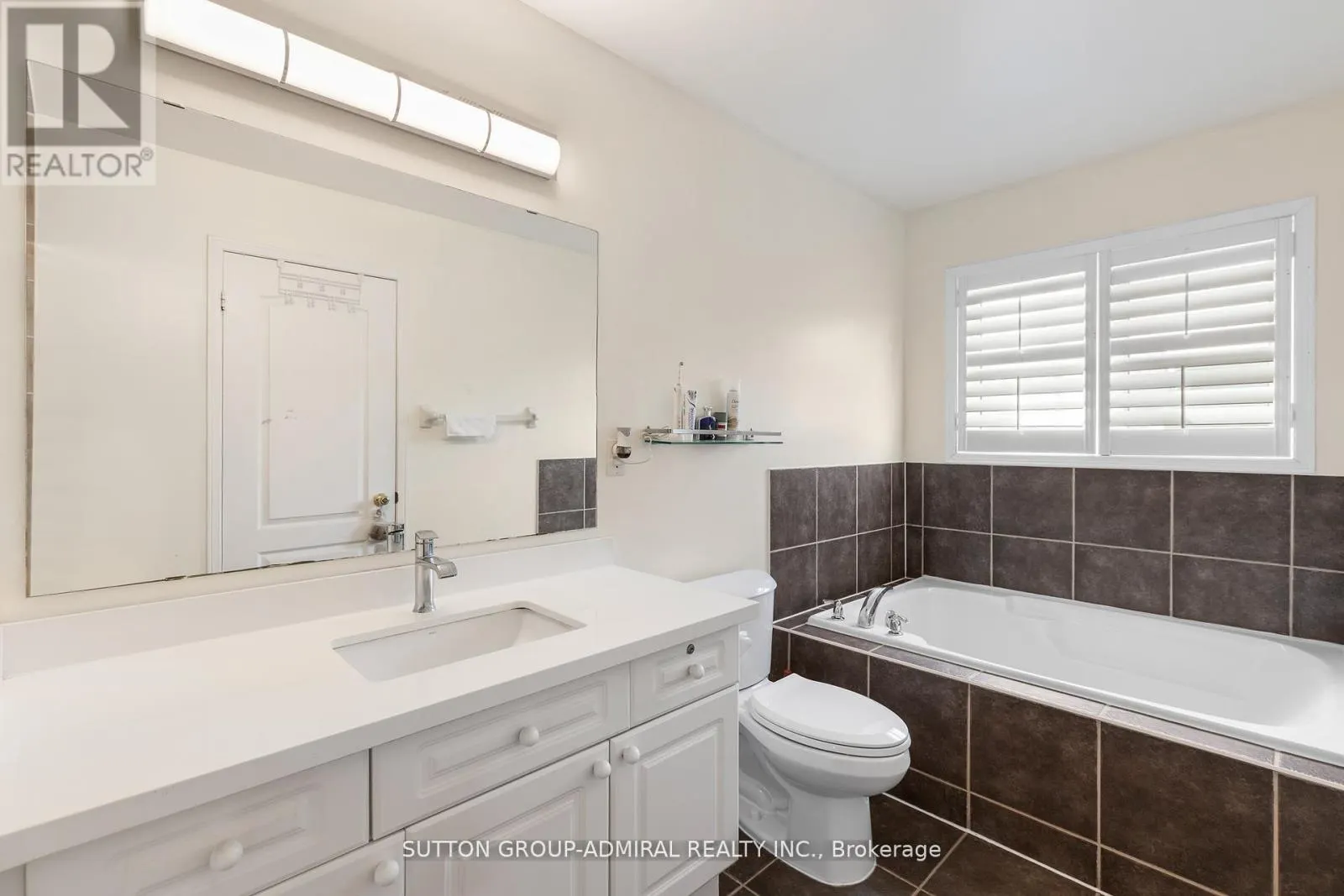 23 DELABO DRIVE
