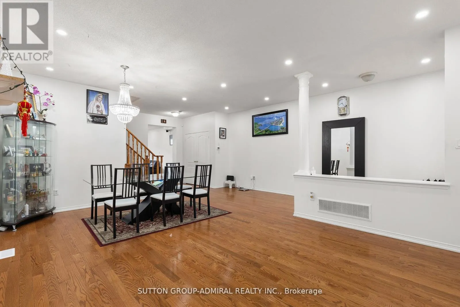 23 DELABO DRIVE