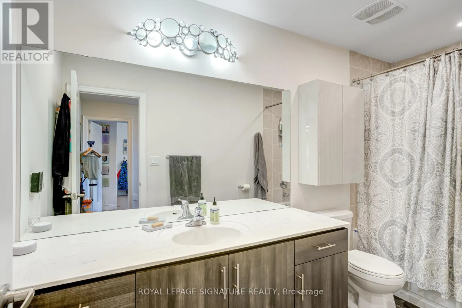 1223 AZINGER LANE