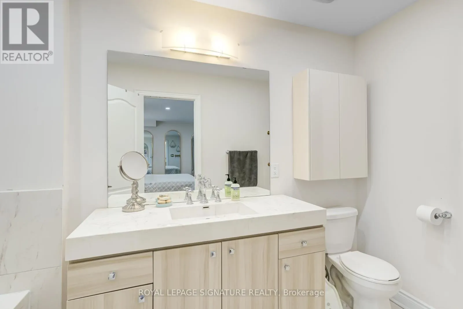 1223 AZINGER LANE