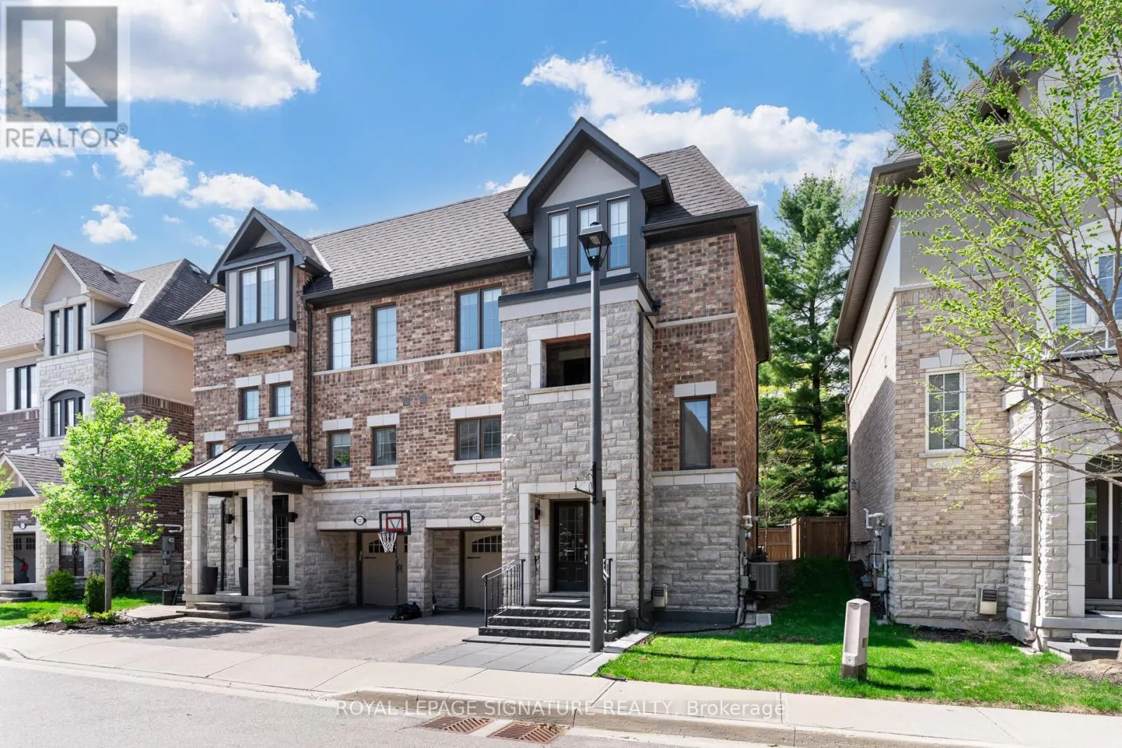 1223 AZINGER LANE