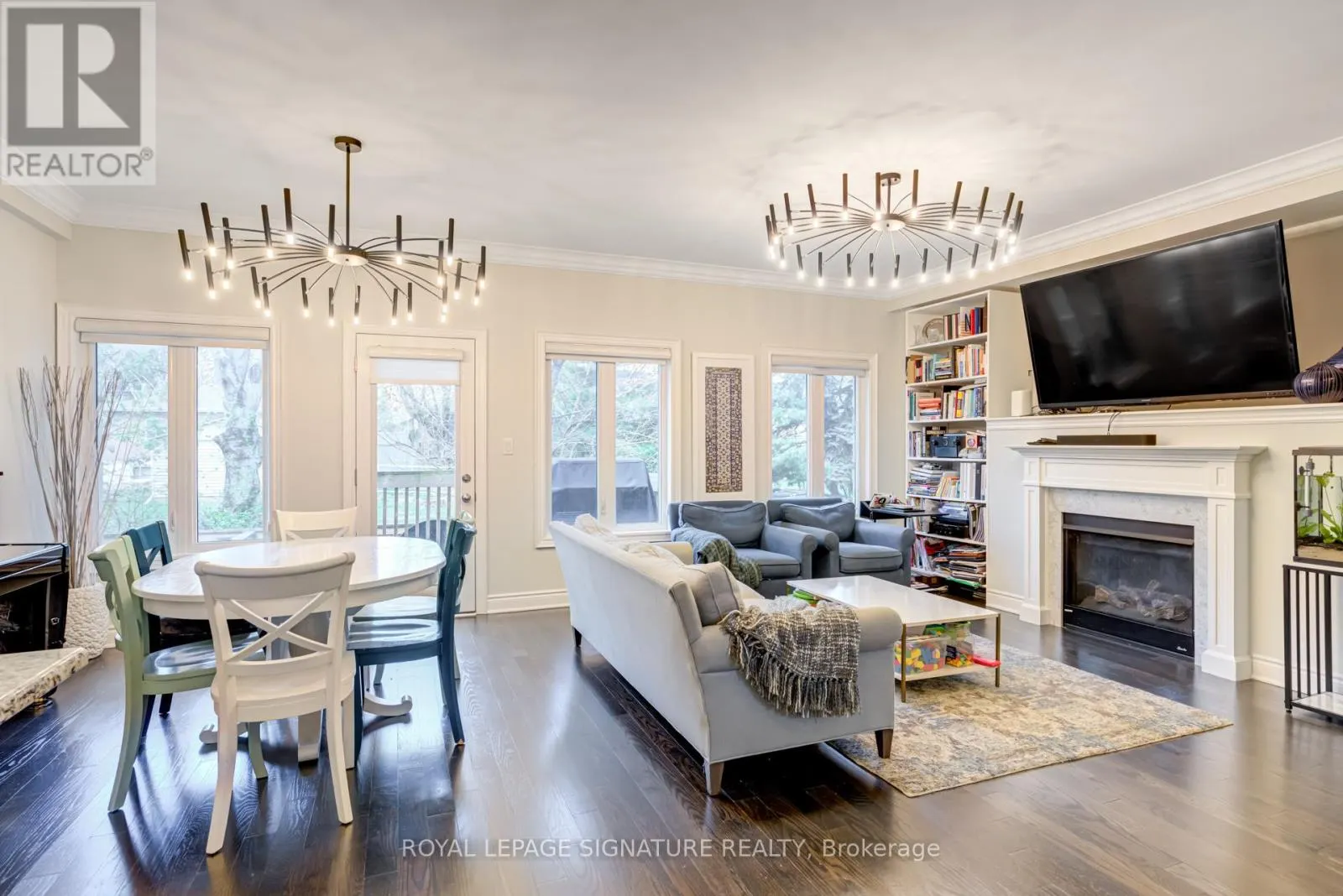 1223 AZINGER LANE