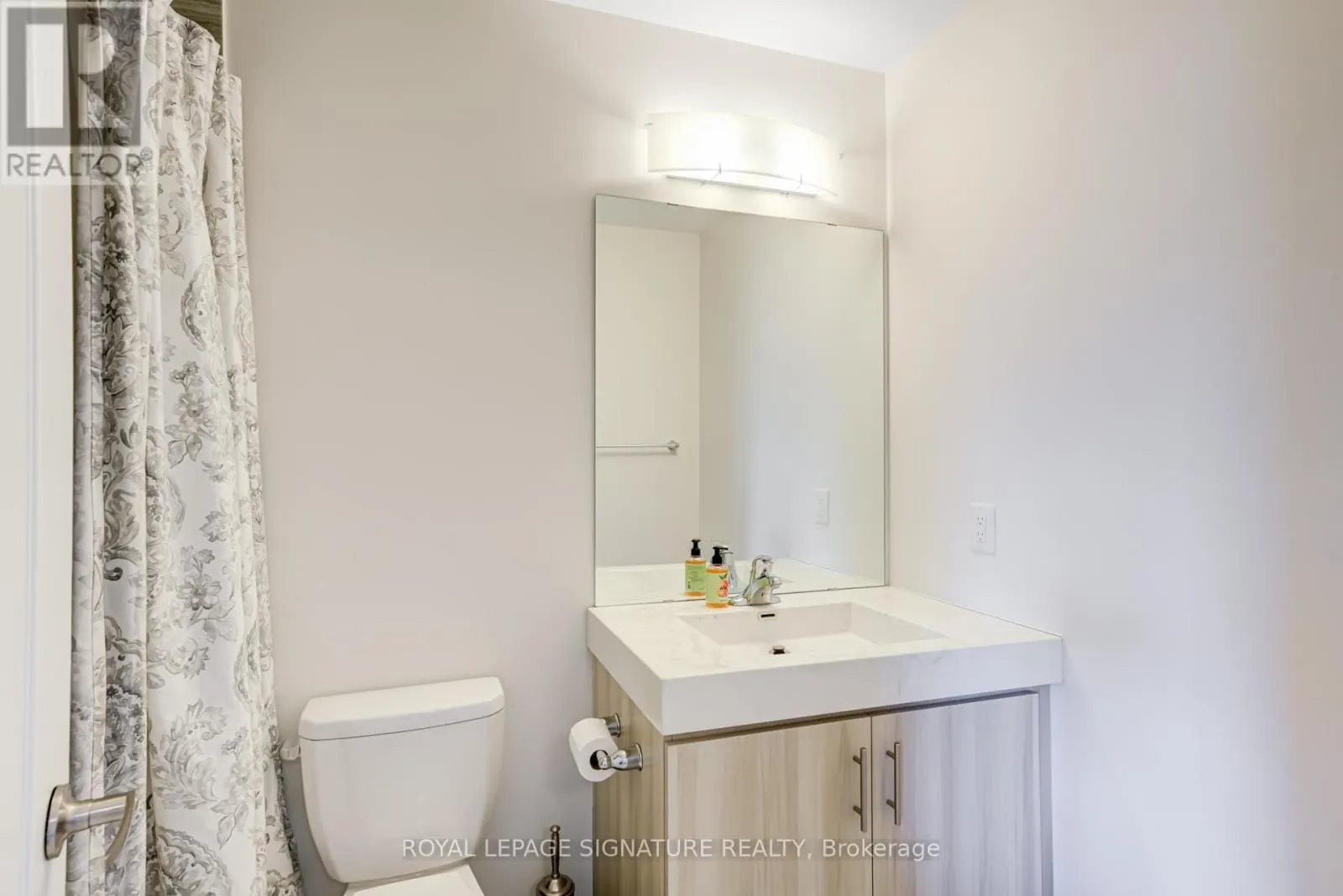 1223 AZINGER LANE