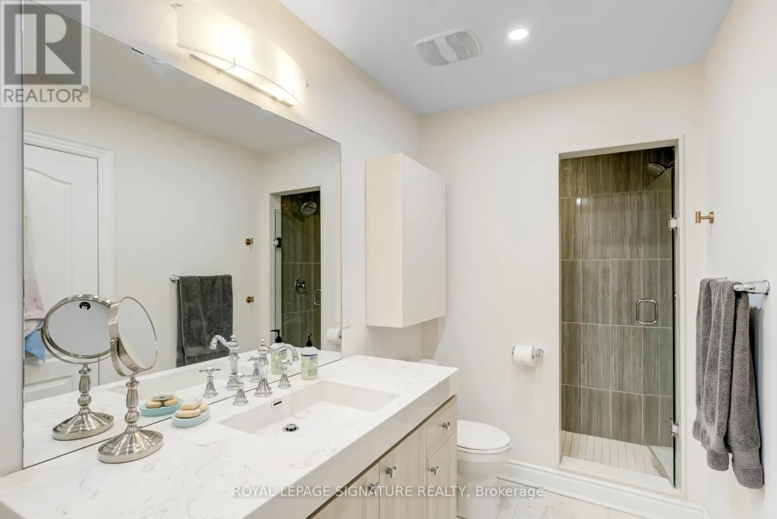 1223 AZINGER LANE