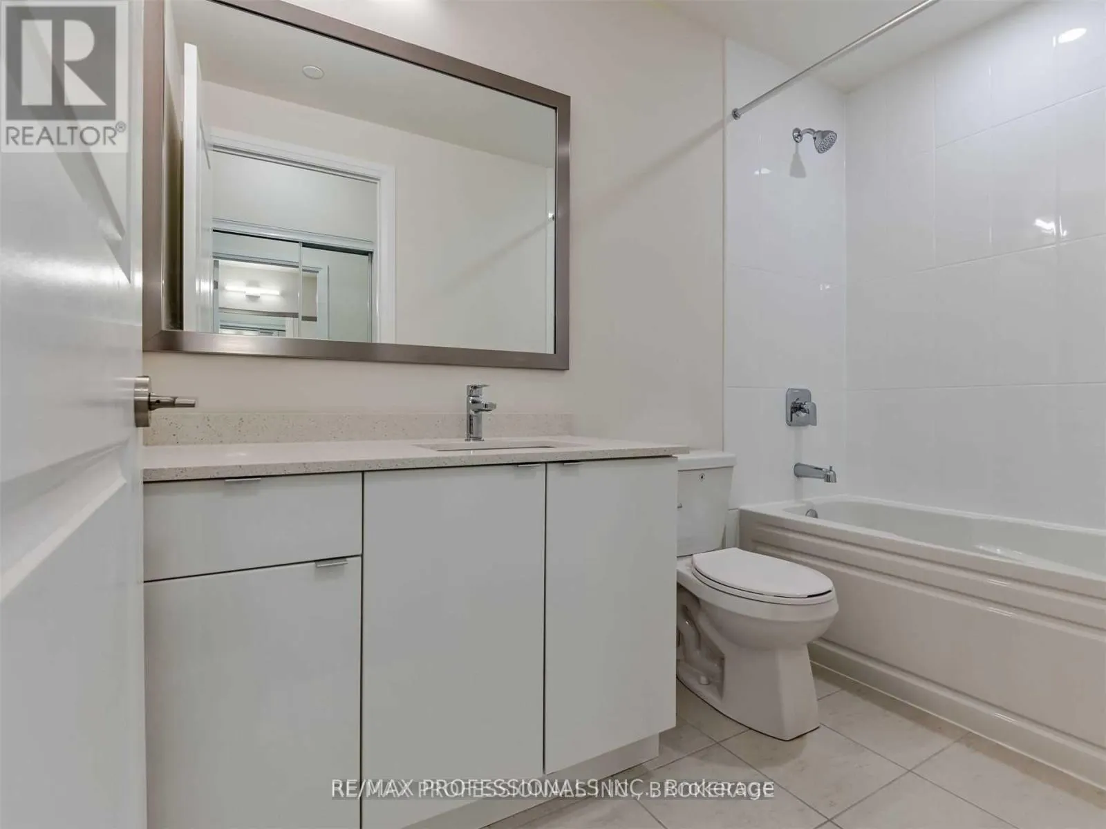801 - 50 THOMAS RILEY ROAD