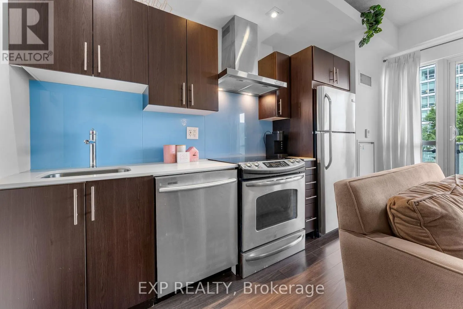 522 - 165 LEGION ROAD NORTH ROAD