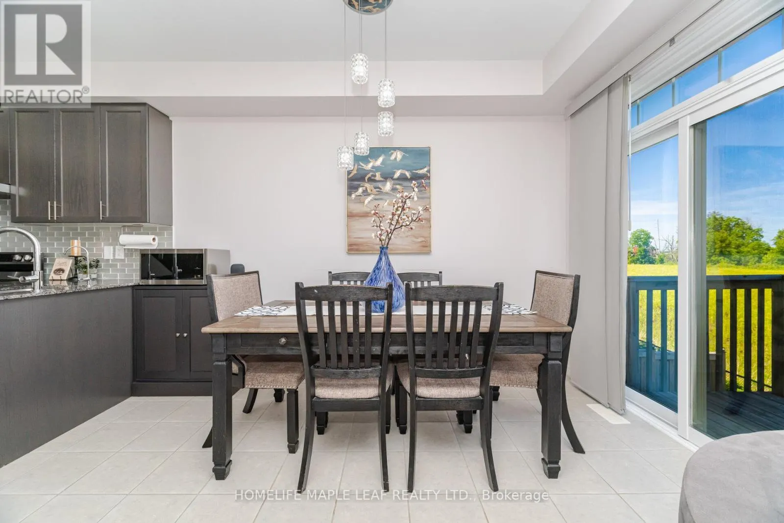 30 AGAVA STREET S