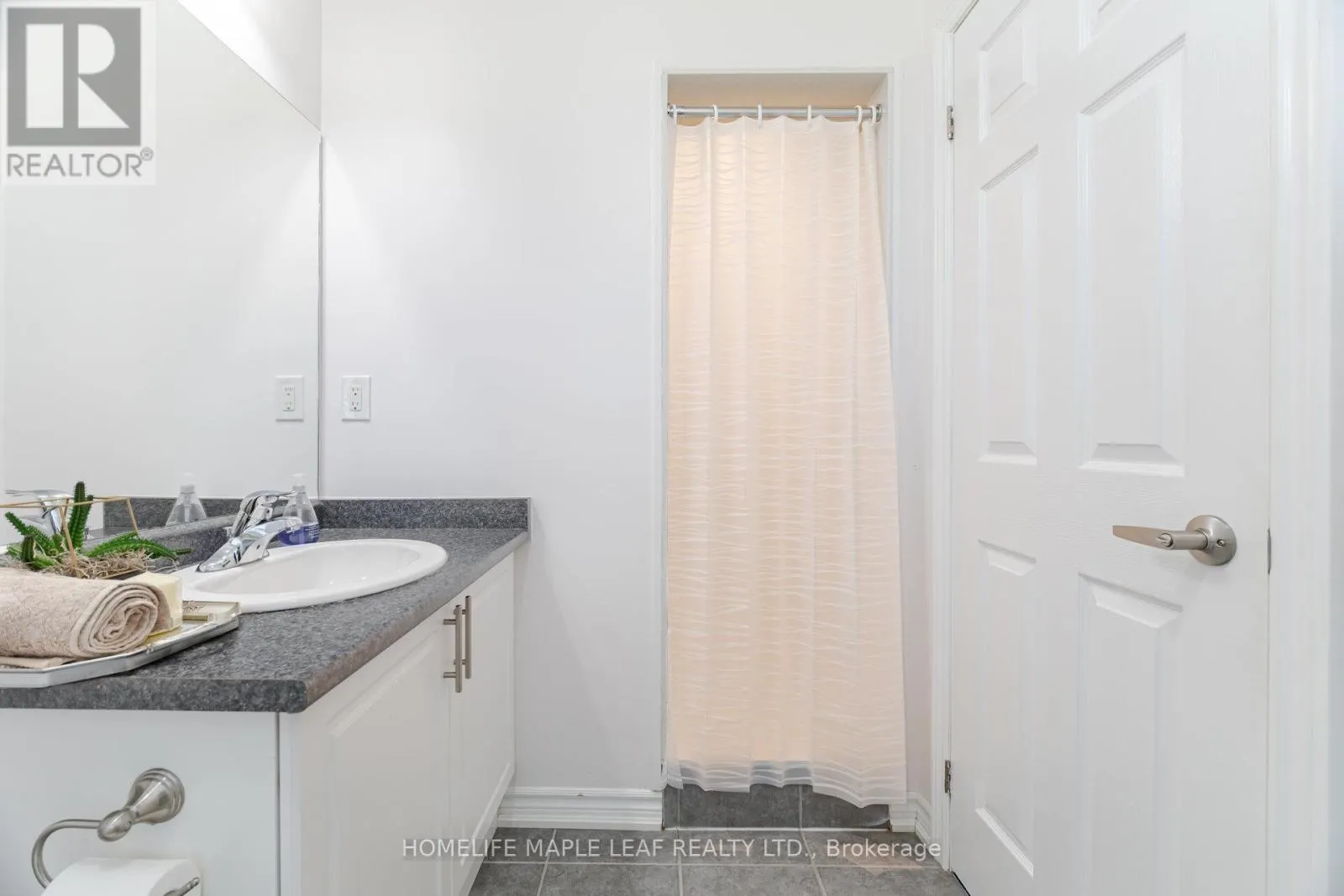 30 AGAVA STREET S