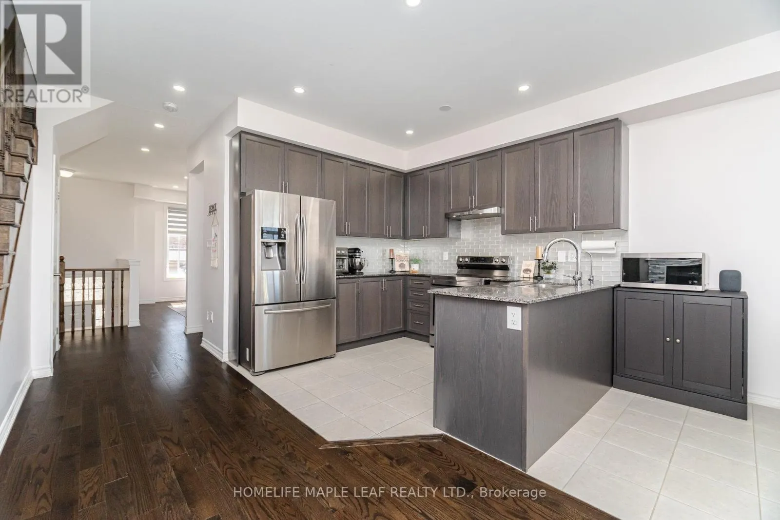 30 AGAVA STREET S