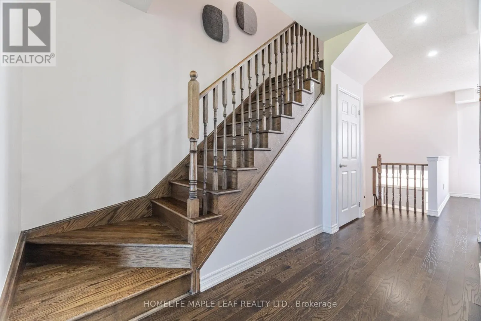 30 AGAVA STREET S