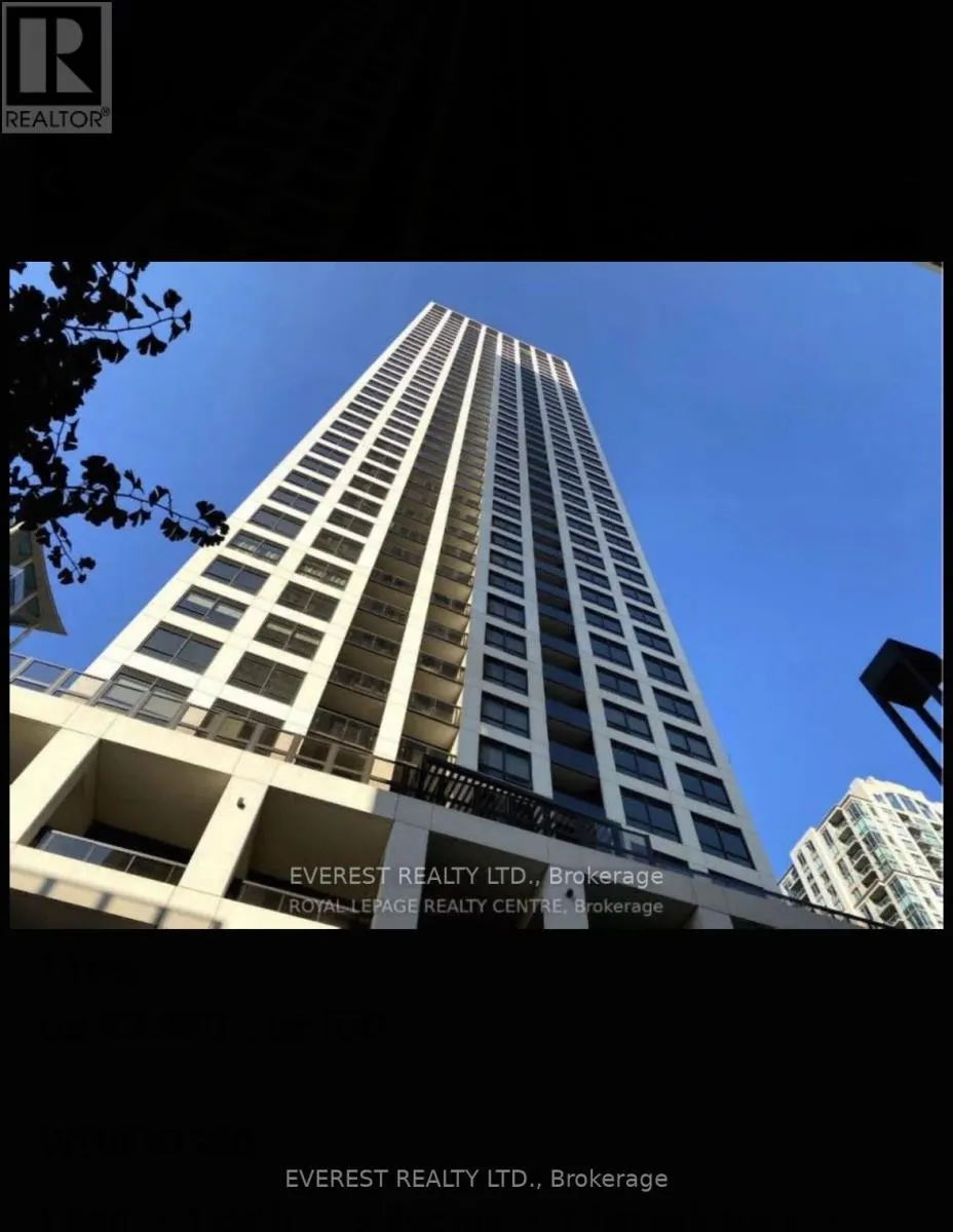 2209 - 30 ELM DRIVE W