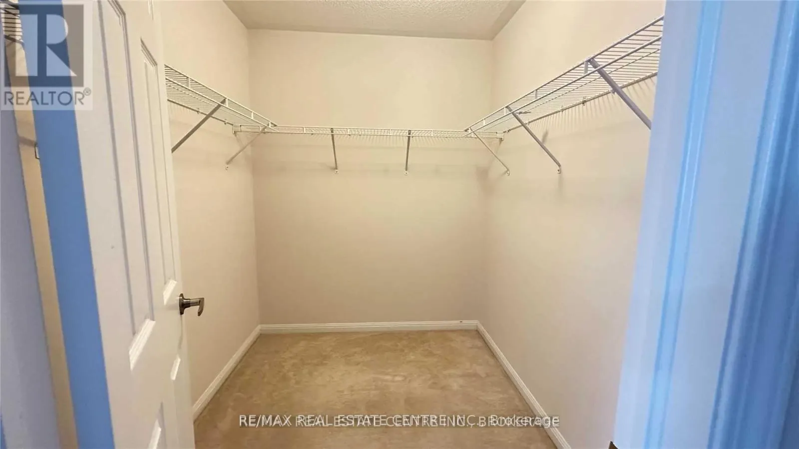 UPPER LEVEL - 32 GIBBS ROAD