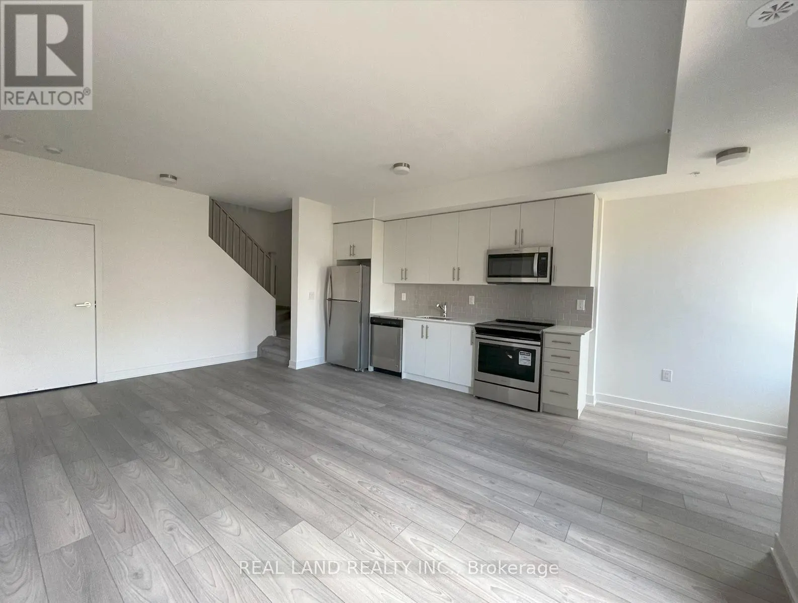 3483 WIDDICOMBE WAY