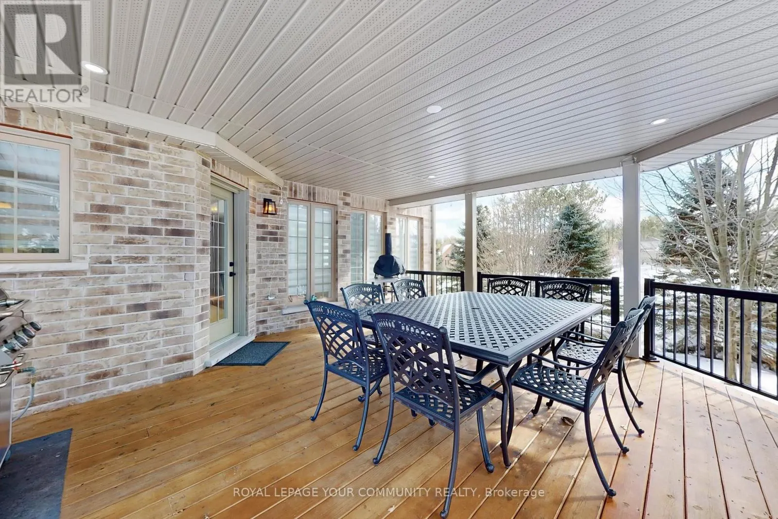6 - 10 REDDINGTON DRIVE