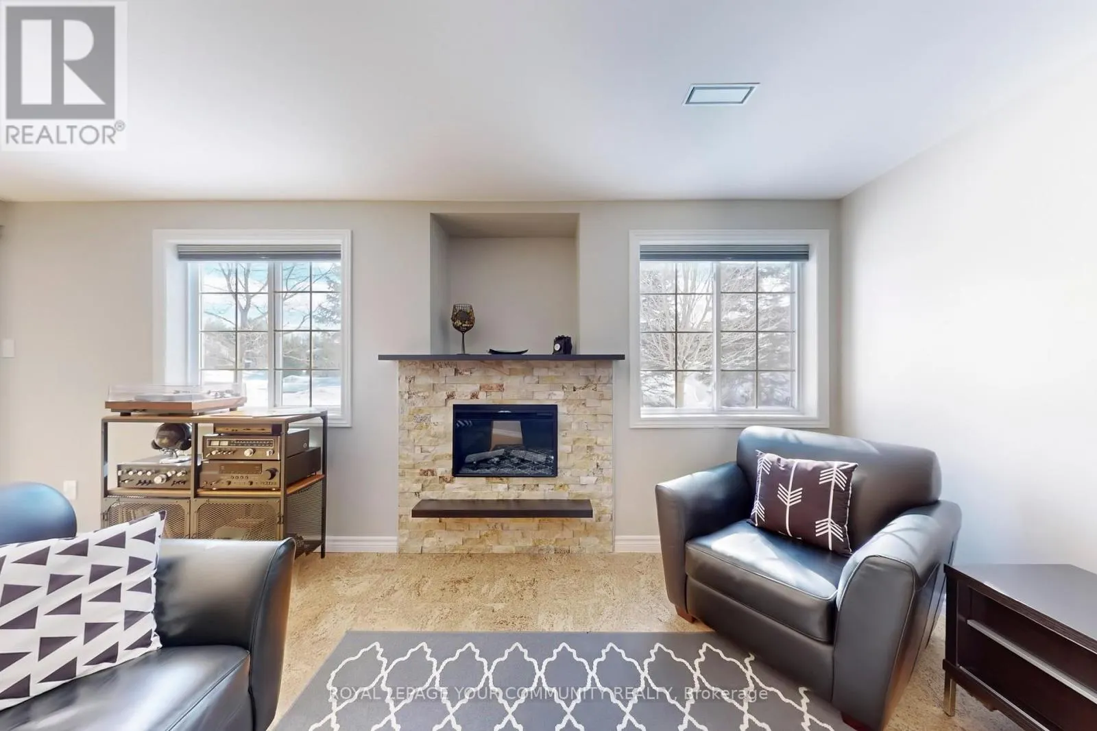 6 - 10 REDDINGTON DRIVE