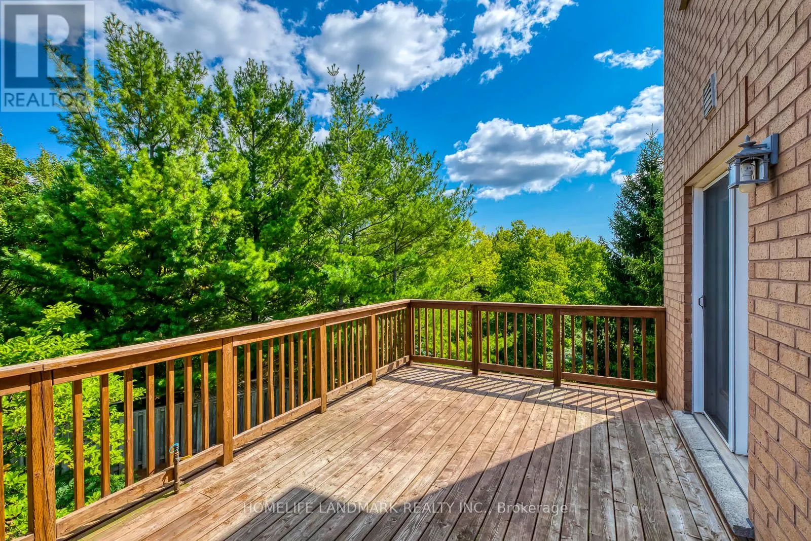 2503 GILL CRESCENT