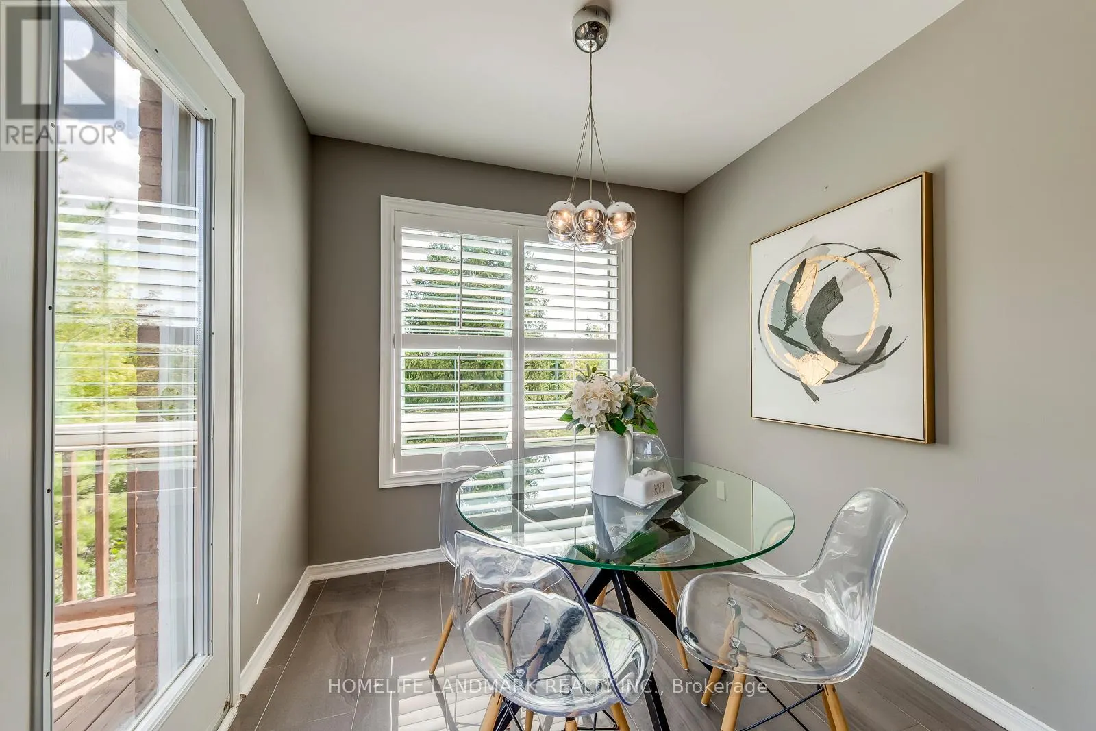 2503 GILL CRESCENT