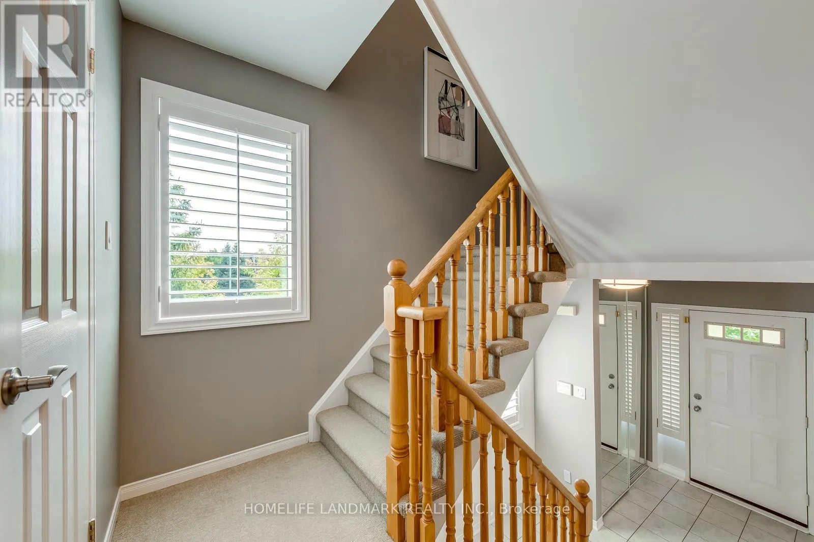 2503 GILL CRESCENT