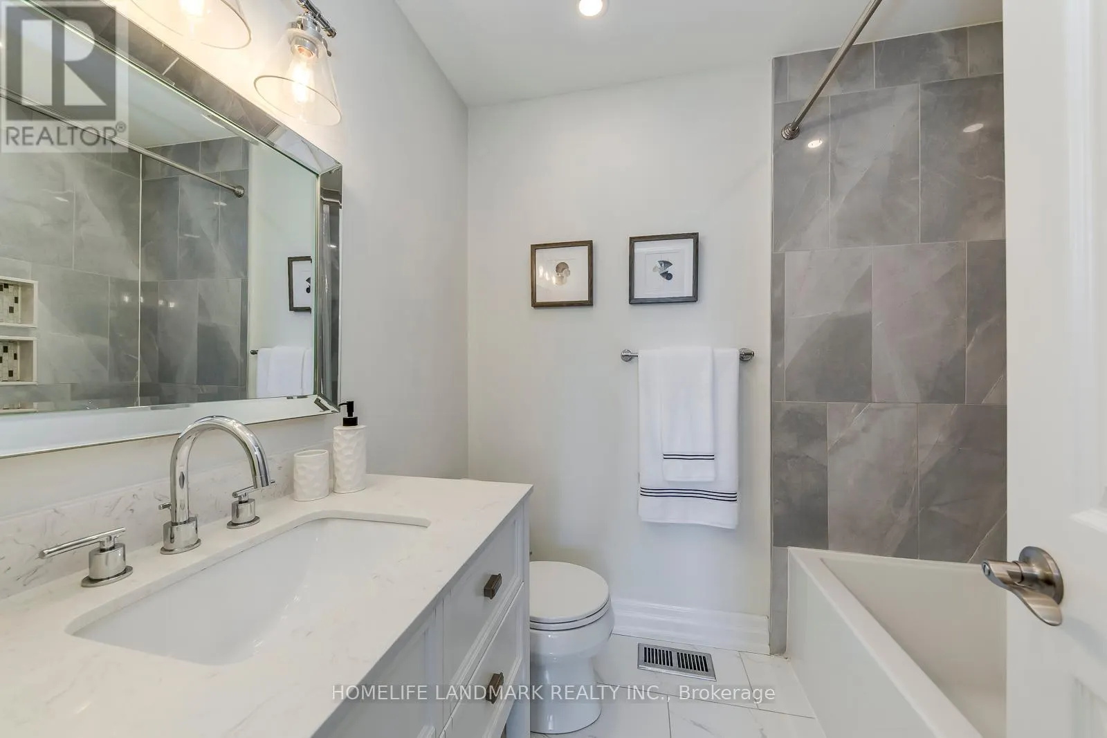 2503 GILL CRESCENT