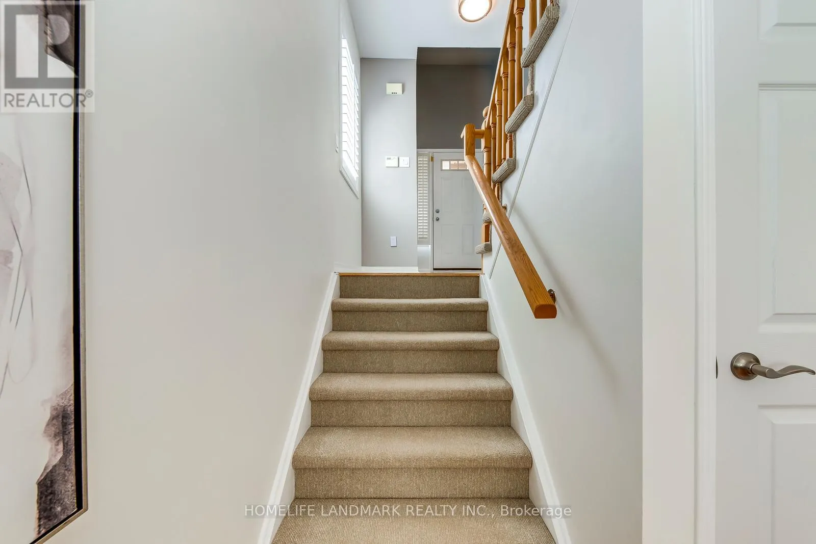2503 GILL CRESCENT