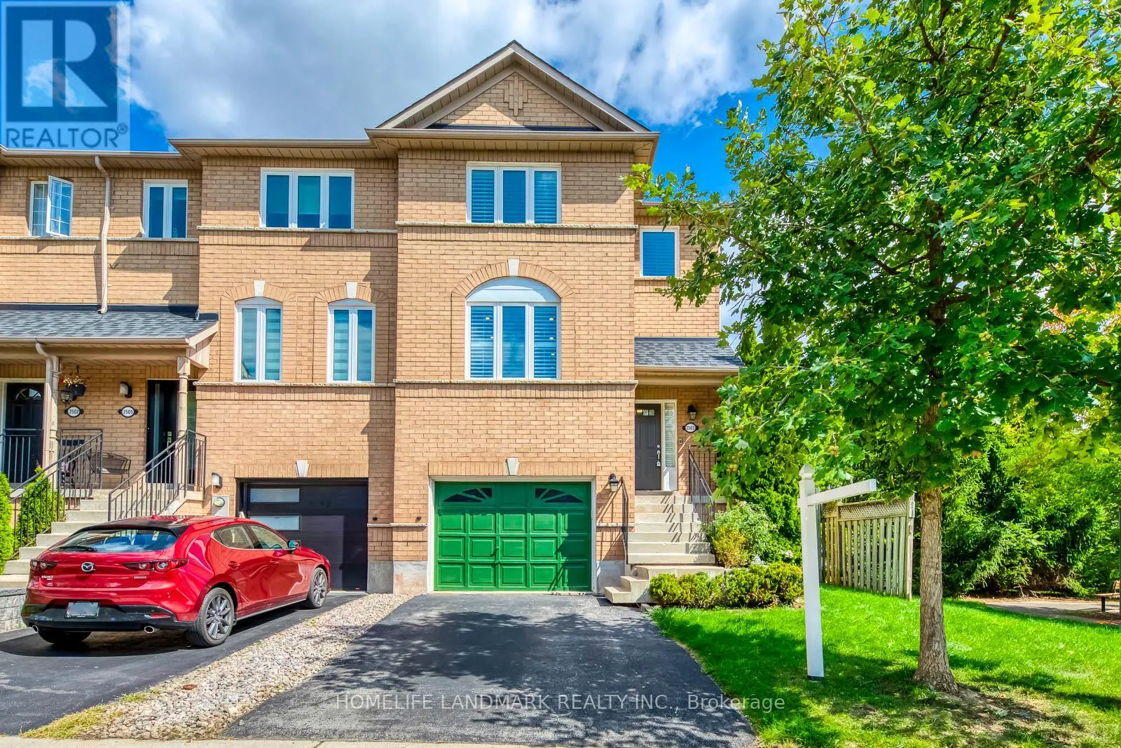 2503 GILL CRESCENT