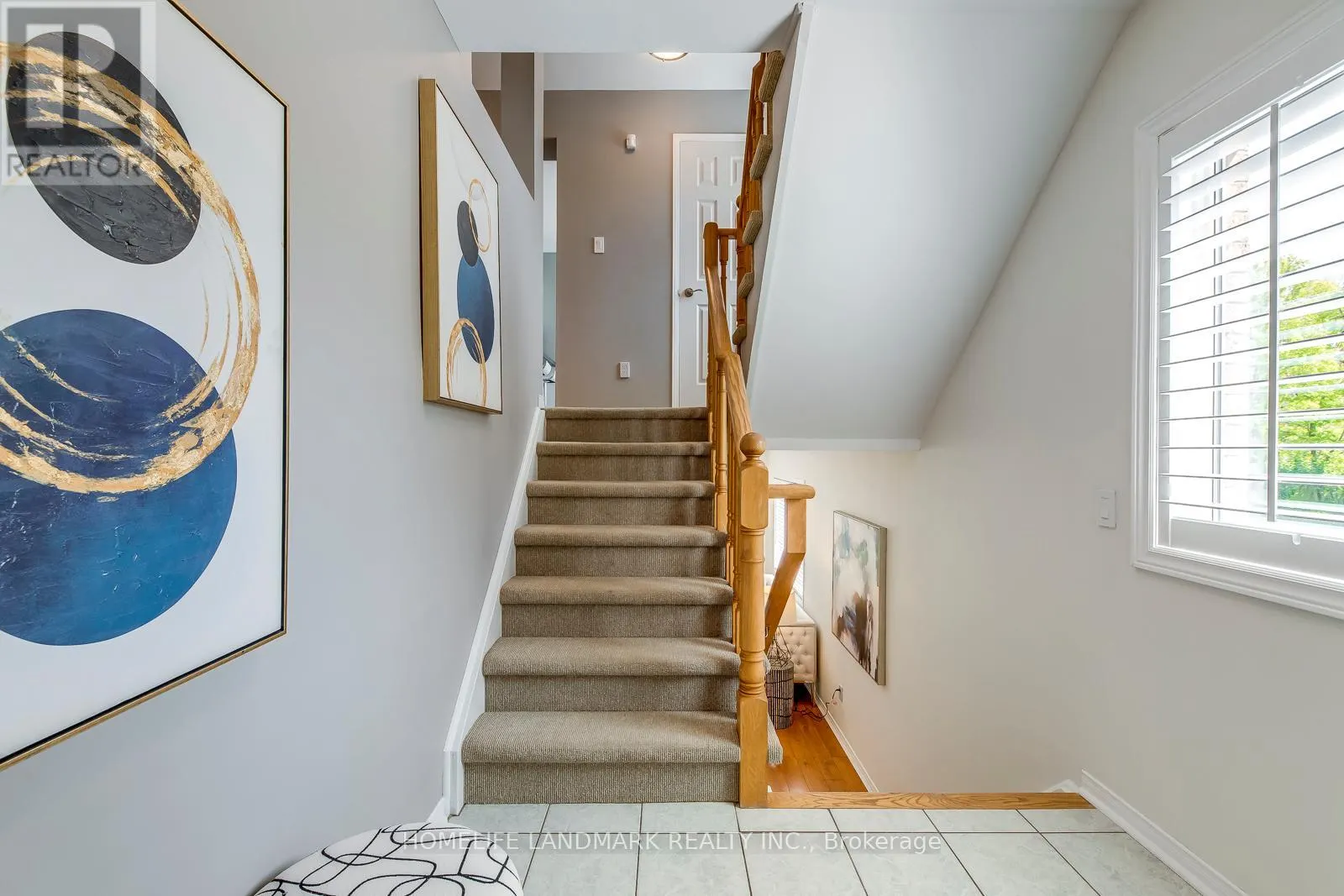 2503 GILL CRESCENT