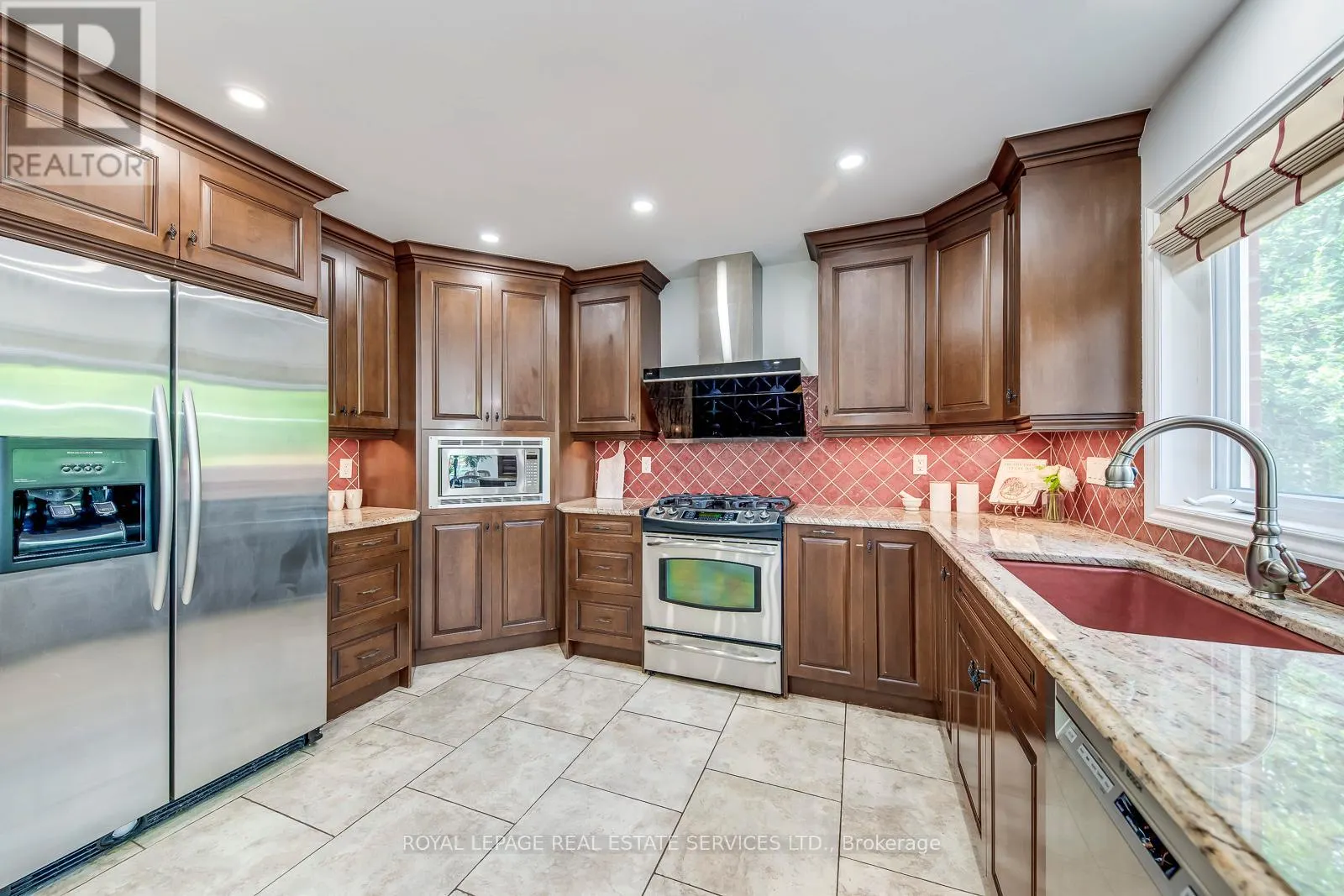 1387 BAYSHIRE DRIVE