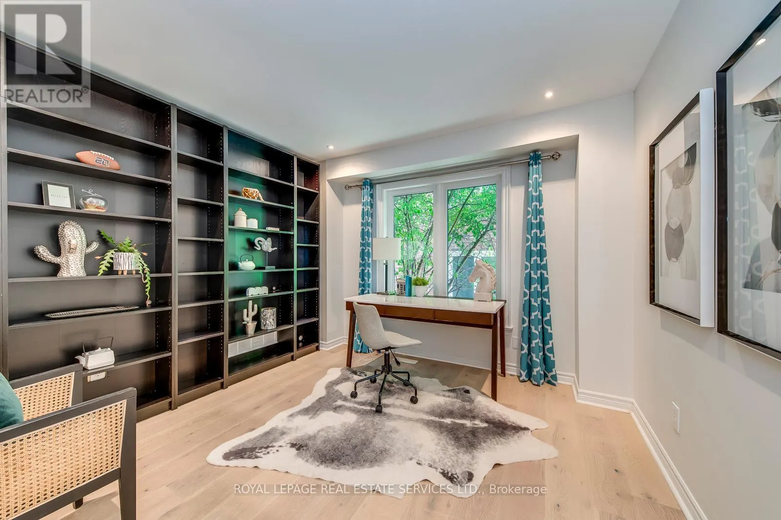 1387 BAYSHIRE DRIVE