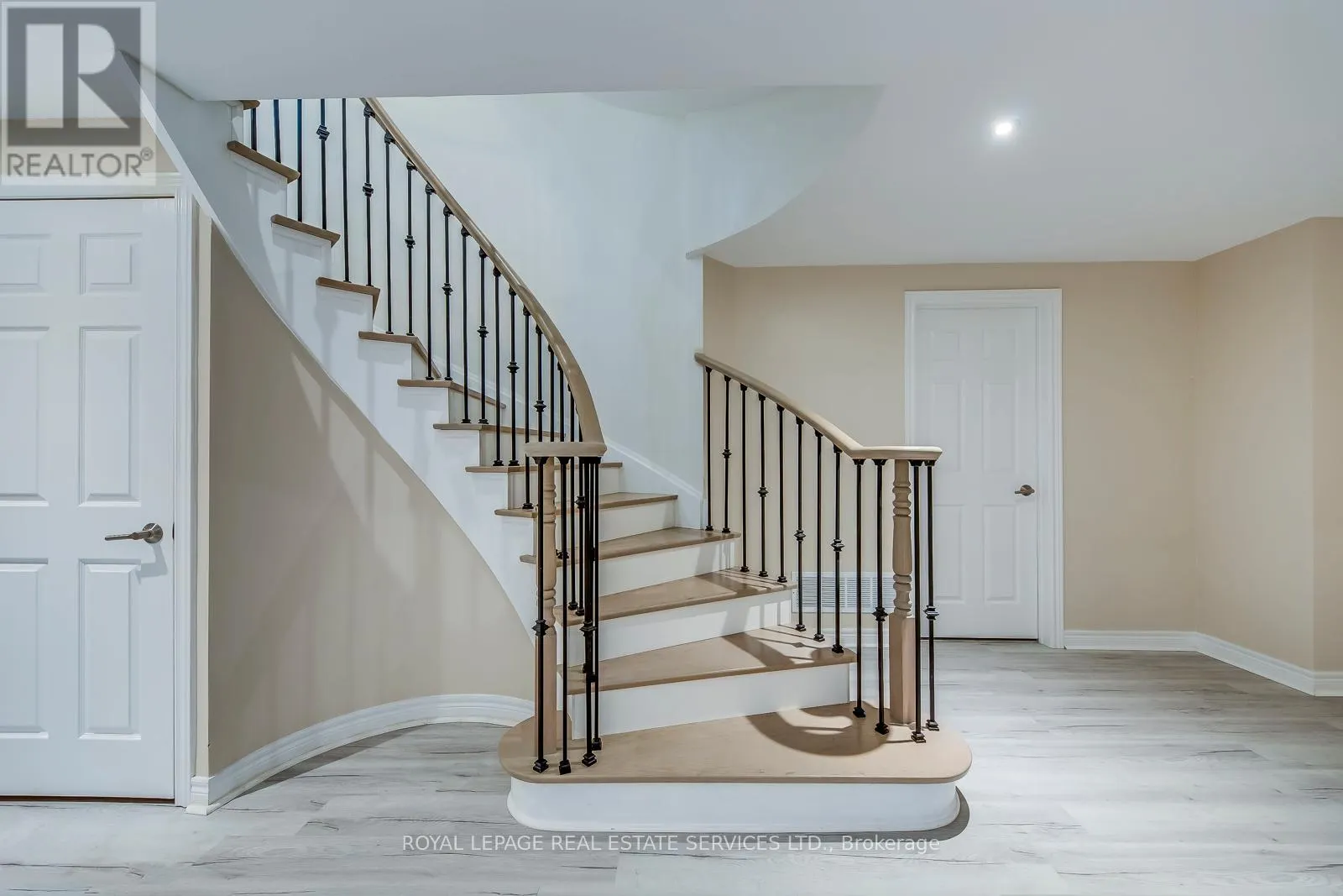 1387 BAYSHIRE DRIVE